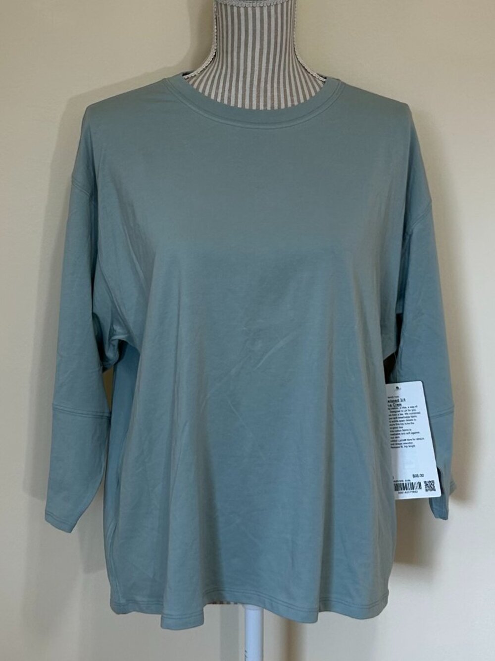 NWT Lululemon Athletica Relaxed 3/4 Sleeve Crew Shirt Light Green Size 8
